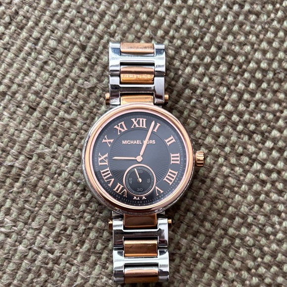 Michael Kors Rose Gold and Silver Watch - Picture 1 of 2